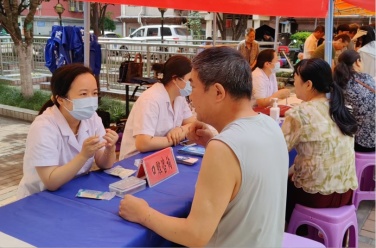 荊門(mén)市口腔醫(yī)院雙節(jié)公益行：三站聯(lián)動(dòng)守護(hù)口腔健康 情暖童叟傳遞健康關(guān)懷
